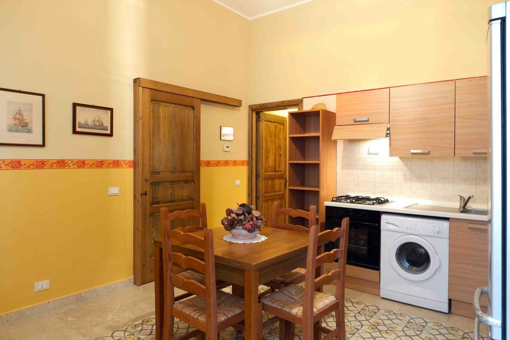 Casa Vacanza Albamarina Trapani Chambre photo